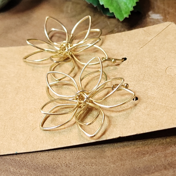 Gold Tone Open-Work Flower Drop Earrings - Picture 3 of 8